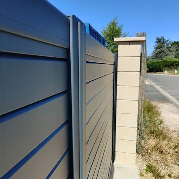 Portail Aluminium sur Camblanes et Meynac