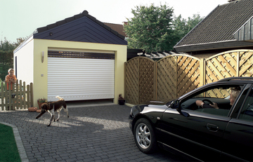 La porte garage : porte manuelle ou motorisée