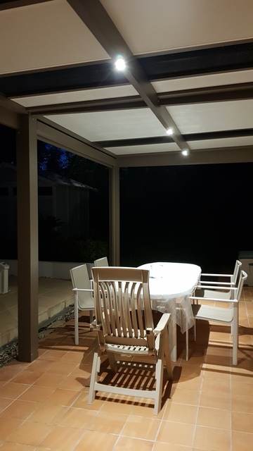 Un carport sur mesure transformé en pergola à Artigues-près-Bordeaux