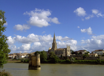 Langon au bord de la Garonne en Aquitaine