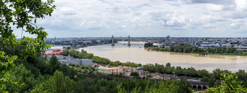 Vue sur la Garonne depuis la ville de Libourne